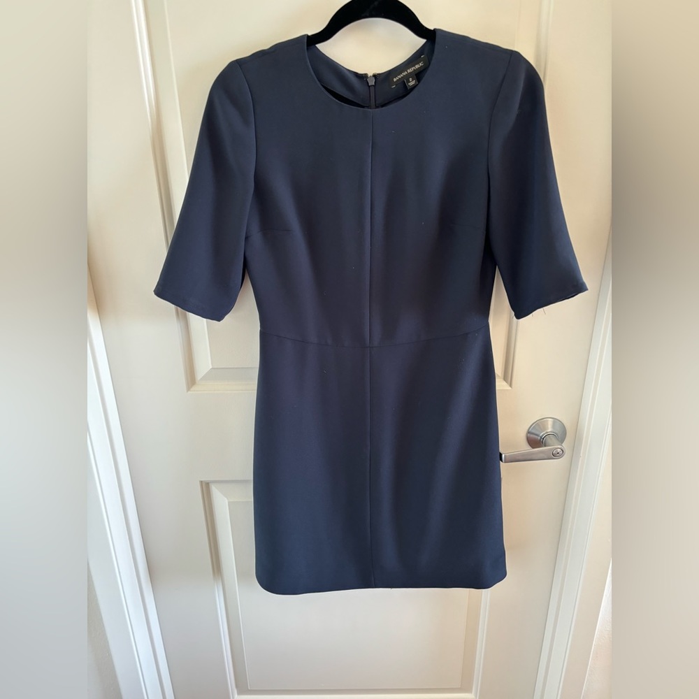 Banana Republic size 2 navy dress